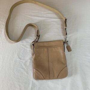 Coach Brown Leather Crossbody Bag Tan / Light Brown Color Silver Hardware